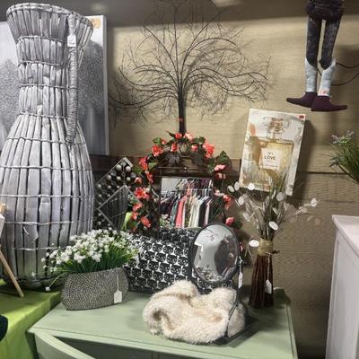 Sale Photo Thumbnail #10