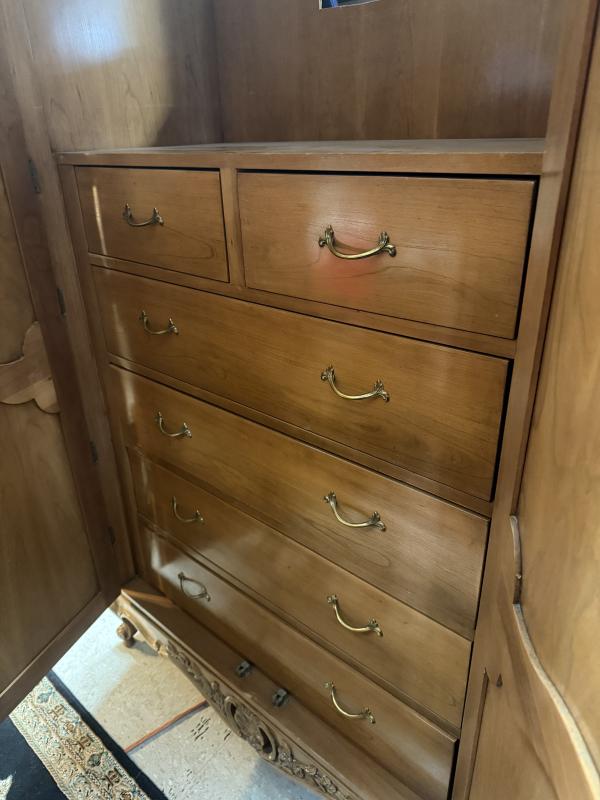 Sale Photo Thumbnail #159