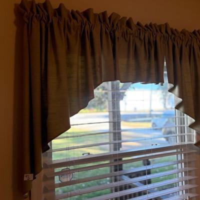 Sale Photo Thumbnail #160