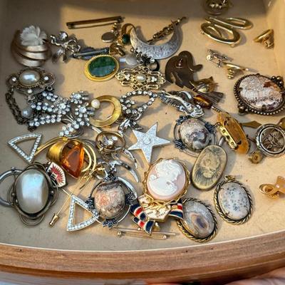 Sale Photo Thumbnail #135