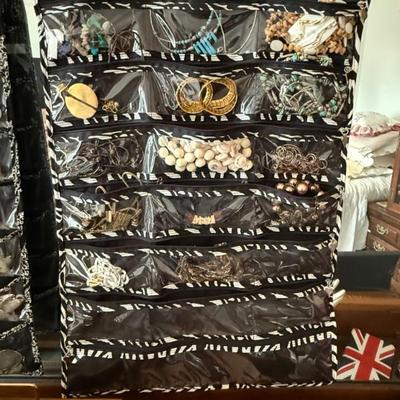 Sale Photo Thumbnail #172