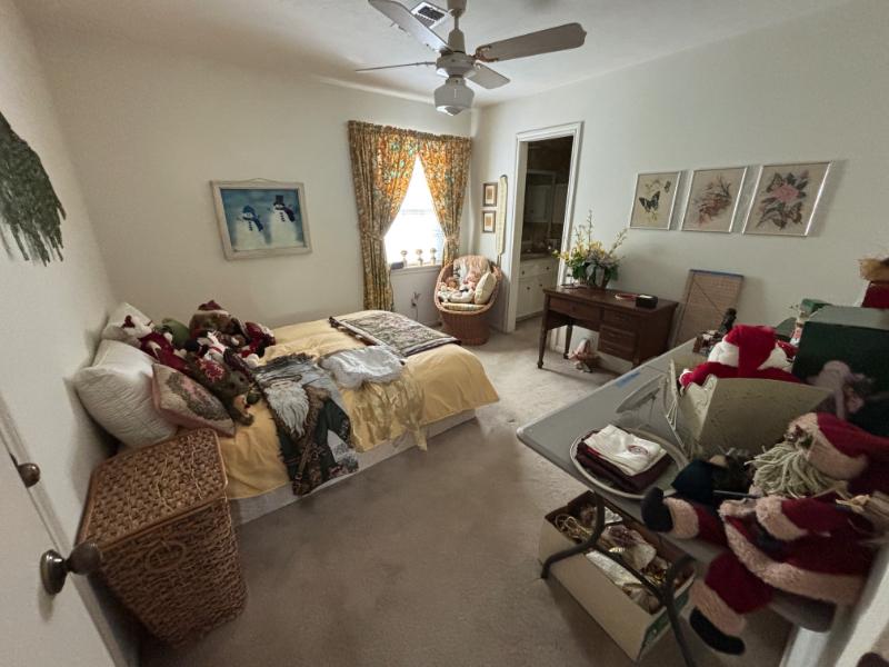 Sale Photo Thumbnail #57