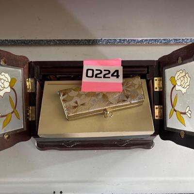 Sale Photo Thumbnail #157