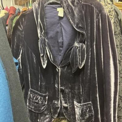 Sale Photo Thumbnail #257