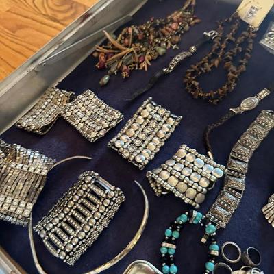 Sale Photo Thumbnail #908