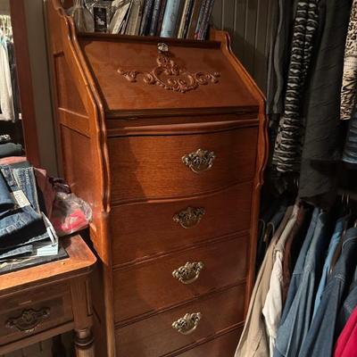 Sale Photo Thumbnail #371