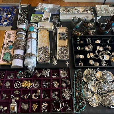 Sale Photo Thumbnail #890