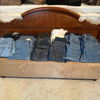 Sale Photo Thumbnail #261