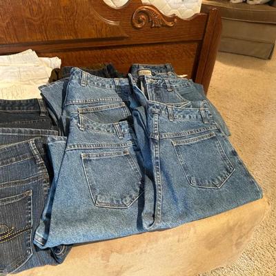 Sale Photo Thumbnail #264