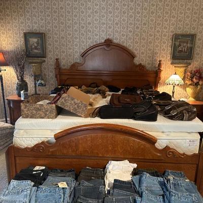 Sale Photo Thumbnail #260