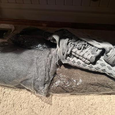 Sale Photo Thumbnail #373