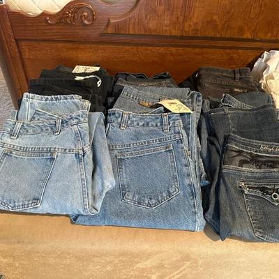 Sale Photo Thumbnail #262