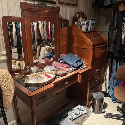 Sale Photo Thumbnail #360