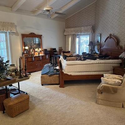 Sale Photo Thumbnail #254