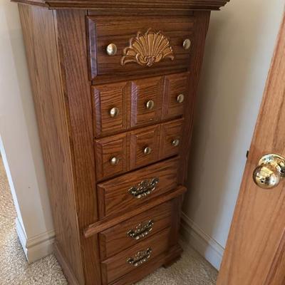 Sale Photo Thumbnail #256