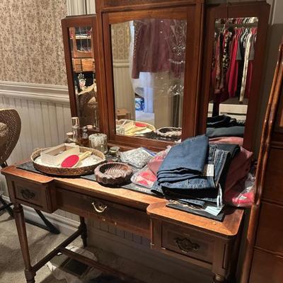 Sale Photo Thumbnail #372