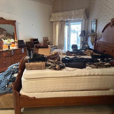 Sale Photo Thumbnail #259