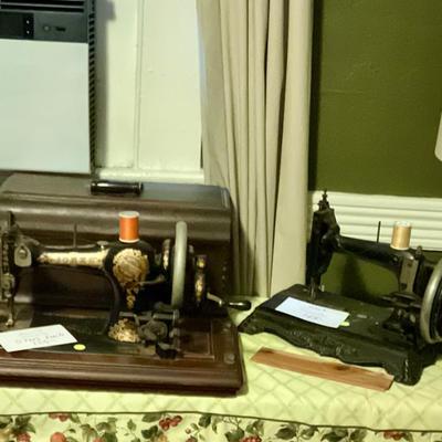 Hand crank sewing machines