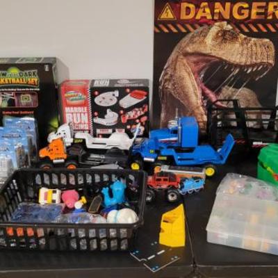 Sale Photo Thumbnail #133: Glow in the Dark Basketball, set, Kid K'nex and Minecraft Toys