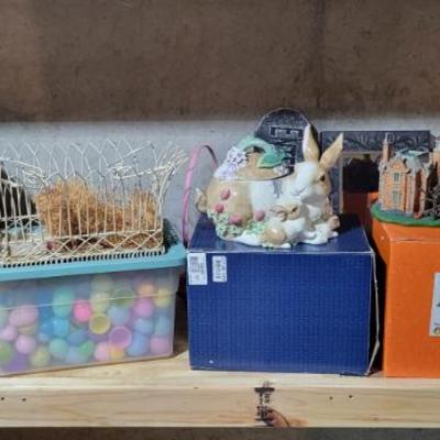 Sale Photo Thumbnail #99: Holiday and Disney Haunted Mansion