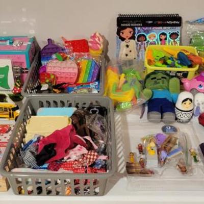 Sale Photo Thumbnail #117: Toys 