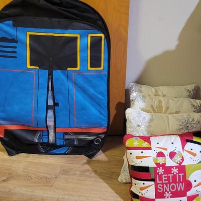 Sale Photo Thumbnail #76: Thomas The Train Tent