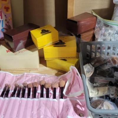 Sale Photo Thumbnail #102: Doll Crafting Accessories