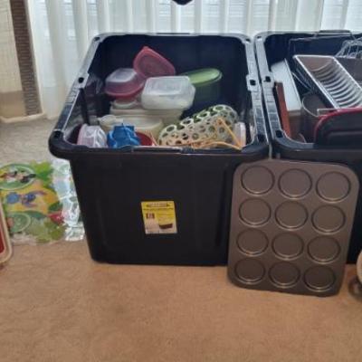 Sale Photo Thumbnail #35: Pans and Tupperware