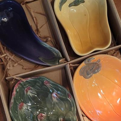 Sale Photo Thumbnail #31: William Sonoma Jardin Portager Serving Set