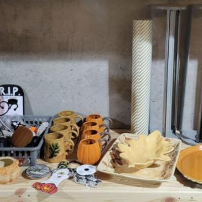 Sale Photo Thumbnail #100: Wrapping Paper Holder and Holiday Decor