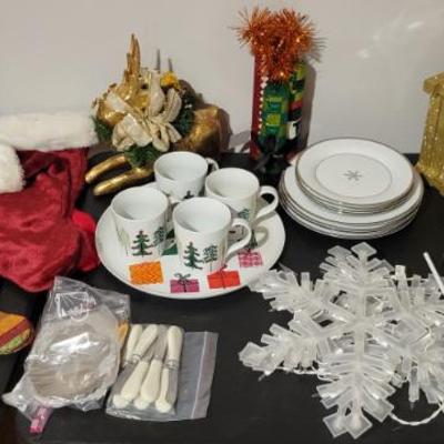 Sale Photo Thumbnail #139: Holiday 