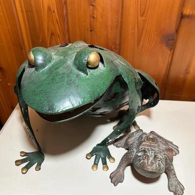 Stamped Metal Frog And Brass Frog Water sprinkler