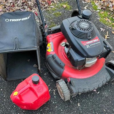Troy-Bilt 21” Rear Bag & Side Discharge Lawnmower W/ Bag And 2 Gal Gas Container 