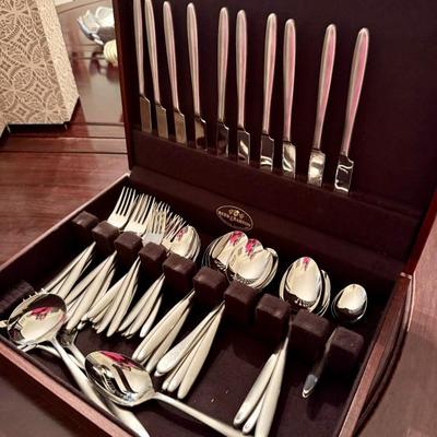 Sale Photo Thumbnail #76