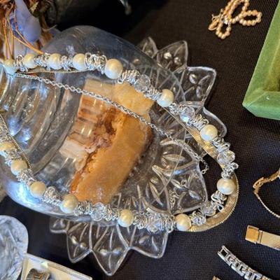 Sale Photo Thumbnail #100