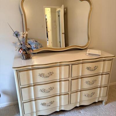 Sale Photo Thumbnail #34