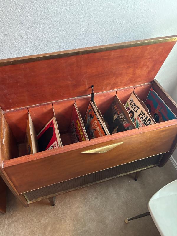 Sale Photo Thumbnail #76