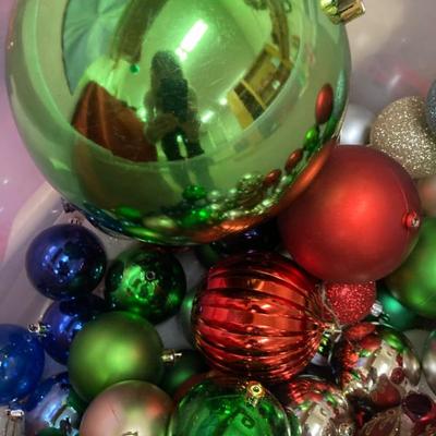 Sale Photo Thumbnail #90: Holiday Decorations