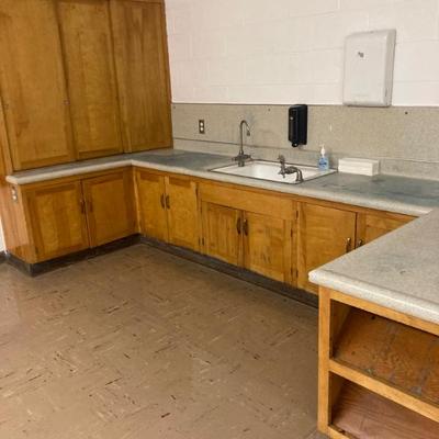 Sale Photo Thumbnail #56: Cabinets