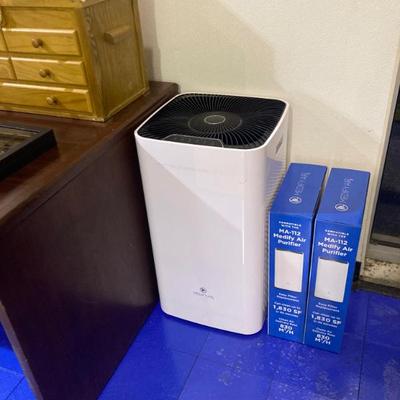 Sale Photo Thumbnail #14: Air Purifier with extra filters