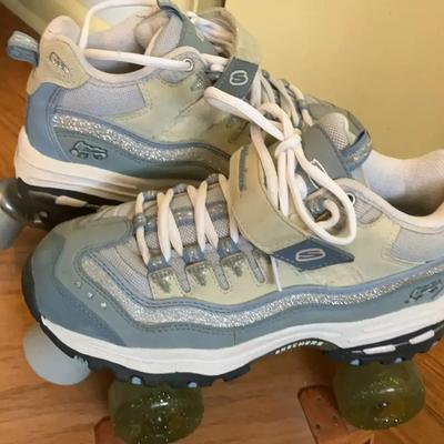 Sketchers 4 Wheelers Roller Skates Size 8-1/2