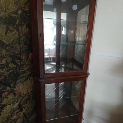 Corner Curio