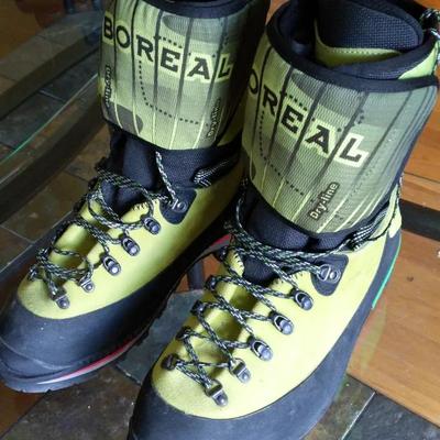Like New Boreal Kangri Bi-Flex Mountaineering Boots Men's size 10-1/2