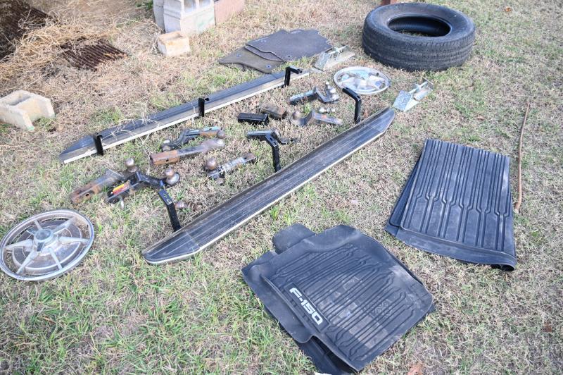 Sale Photo Thumbnail #368