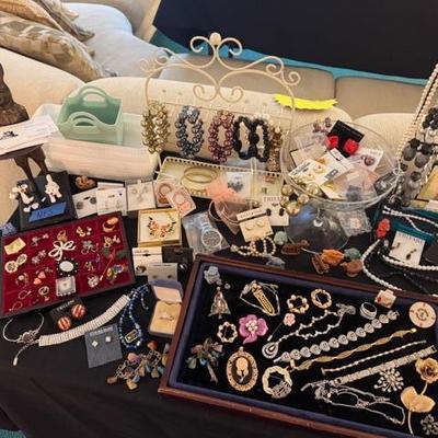 Sale Photo Thumbnail #19