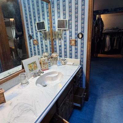 Sale Photo Thumbnail #243