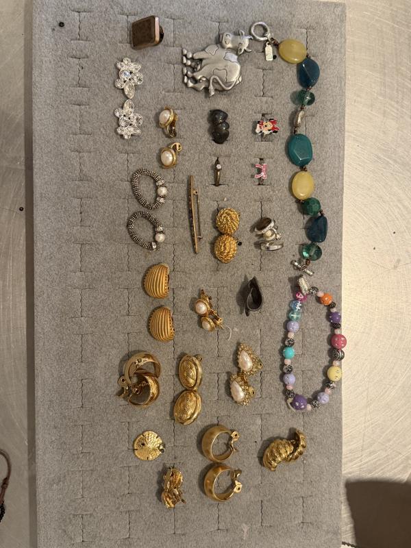 Sale Photo Thumbnail #618