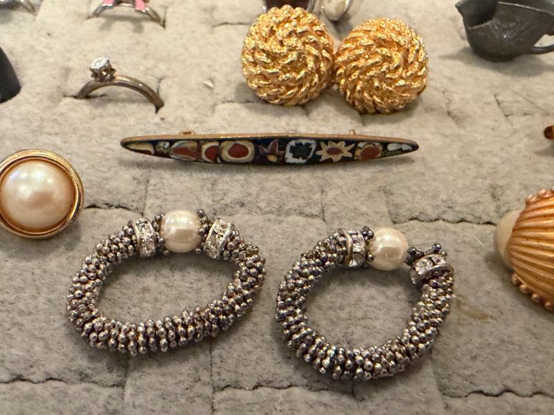 Sale Photo Thumbnail #617