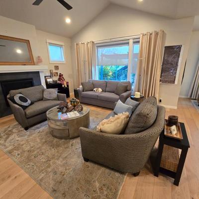 Sale Photo Thumbnail #2