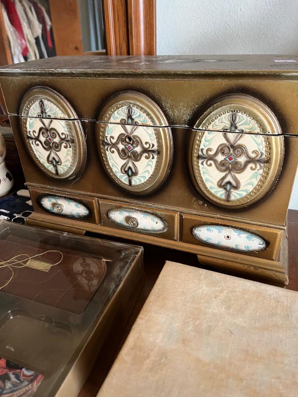 Sale Photo Thumbnail #10